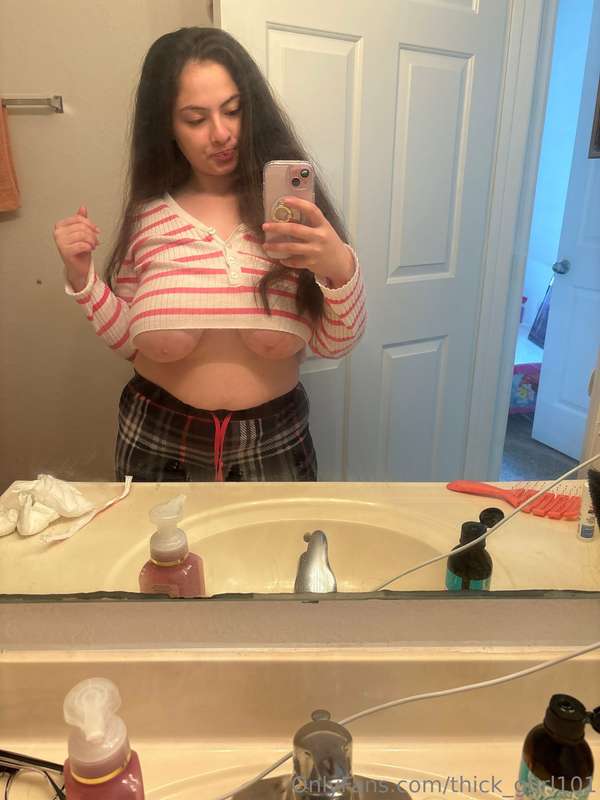 Thick_Gurl101 - Onlyfans - 18 Nov, 2023