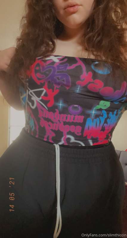 Should I post the same pic but no top?