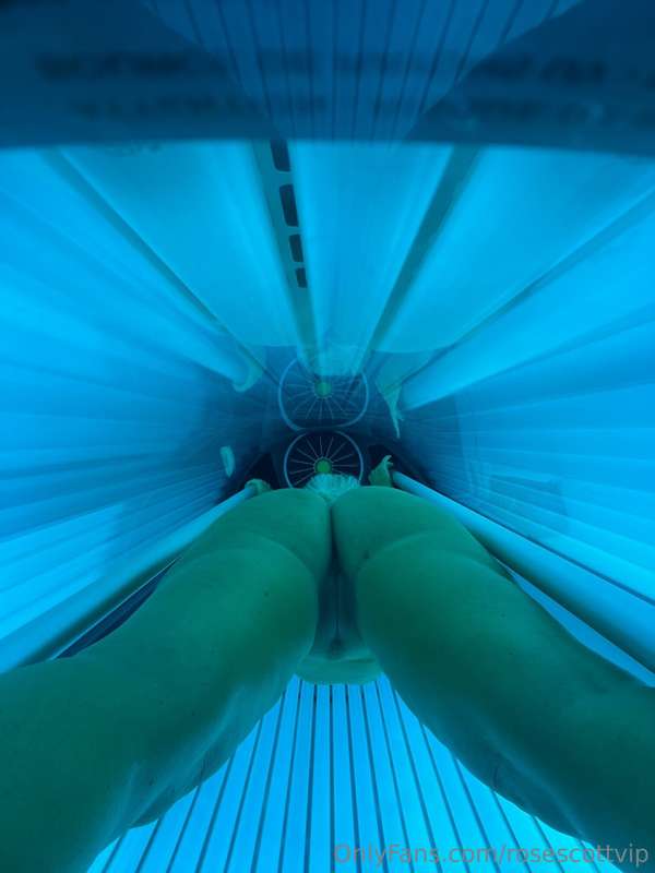Tanning bed views 😎 1