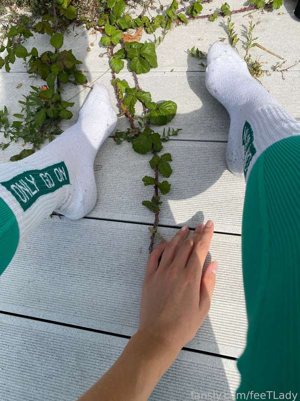 Feetlady - Fansly - 08 Oct, 2023 1