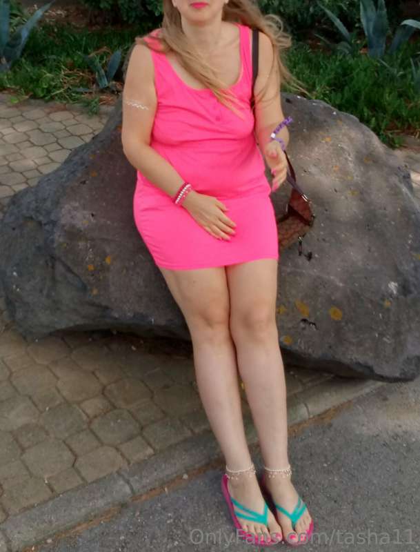 Hey! It's Friday again! 😉 Pink style.