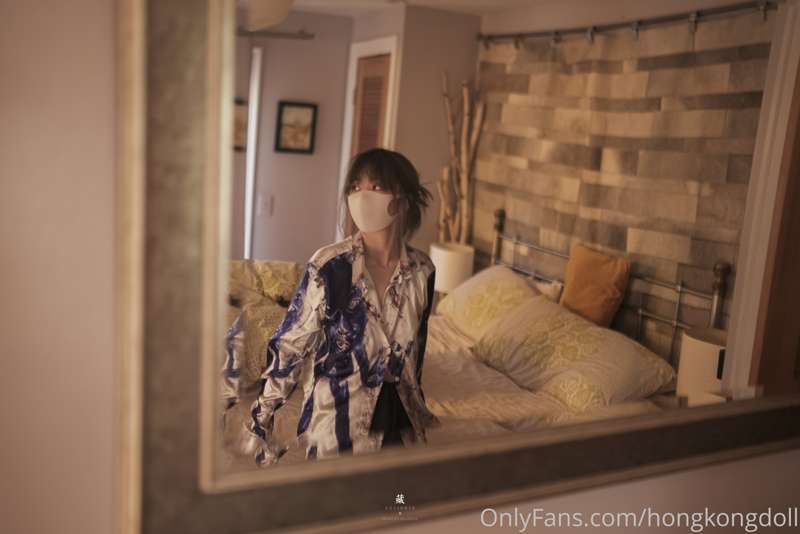 「丝绸贵公子」写真第一弹 哈哈 男人装系列
还有更劲爆的第二弹哦 点赞过500发久违的写真福利 我好像好久没露啦？🧏🏻‍.. 7