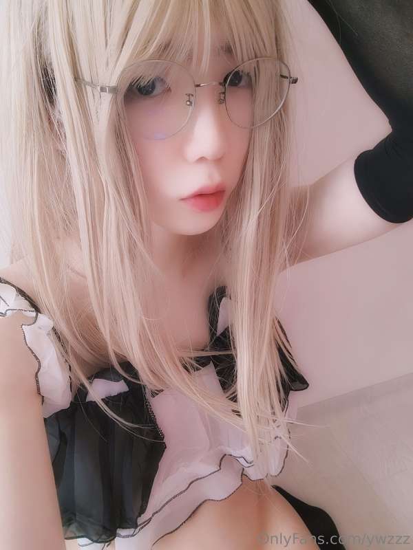 On my days off, I like watching porn at home >.< 5