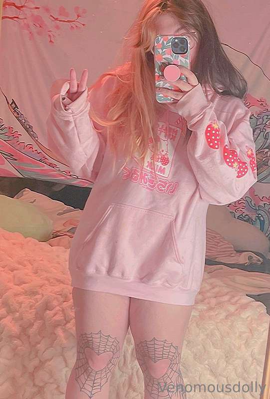 What’s under my hoodie? ;3 it’s always a surprise. 2