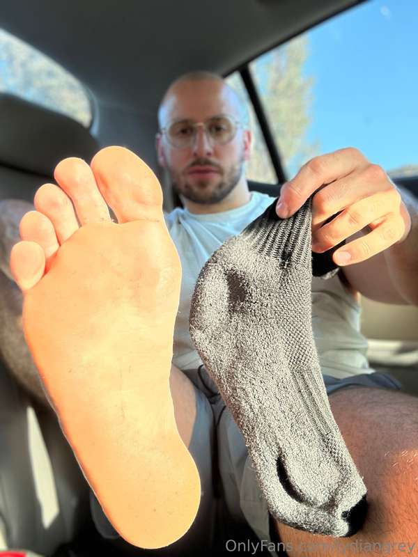 This addiction… 🧦 👟 a blessing and a curse 😭 2