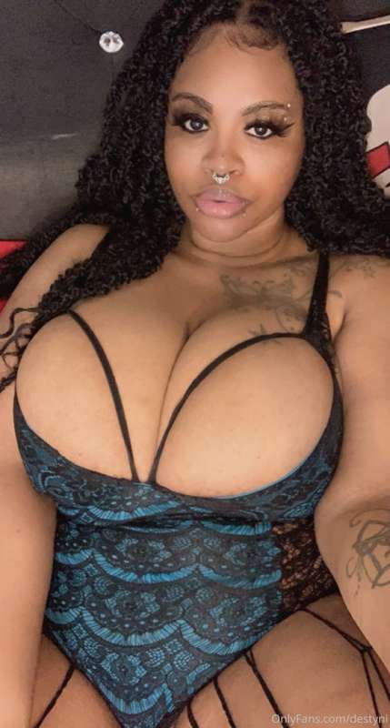 Tired of teasers? Head on over to my paid site @destynixoxo ..