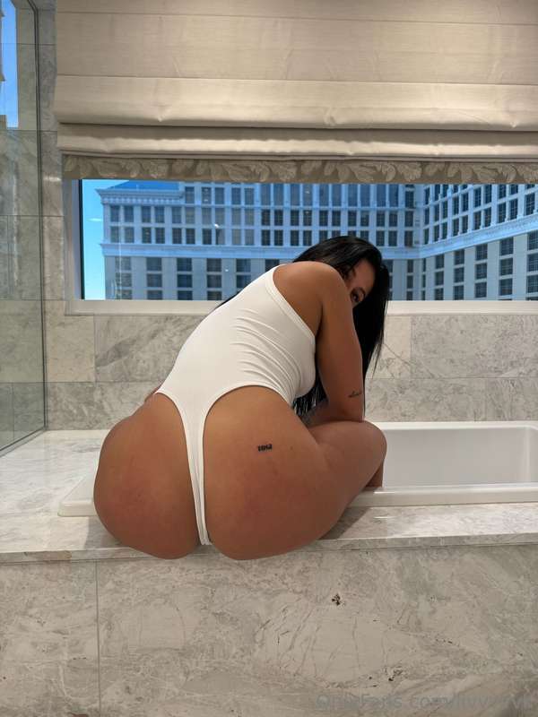 double tap if you eat 🍑