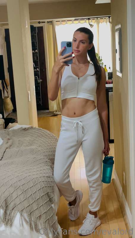 Do you wanna hit 🍑 day together? 💪🏳️‍⚧️