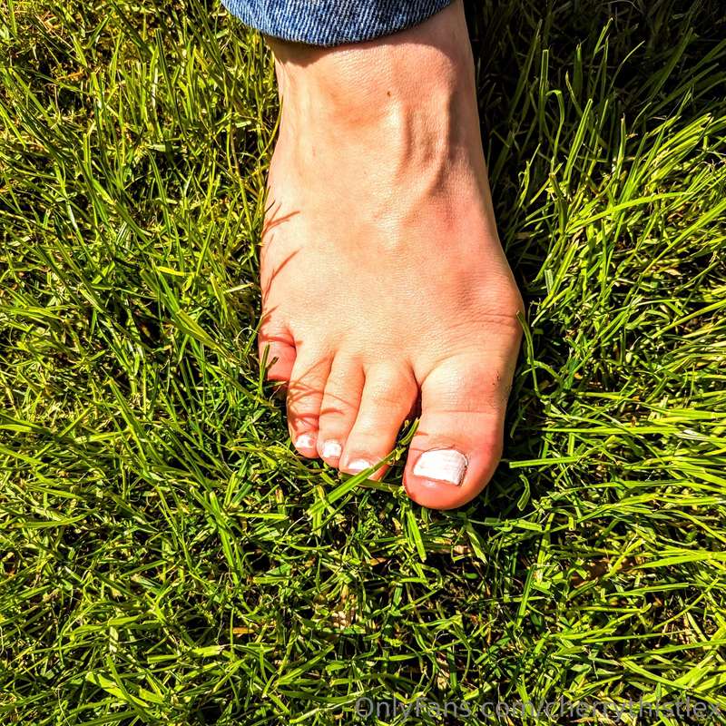 All that walking, better slip off those flipflops and into s..