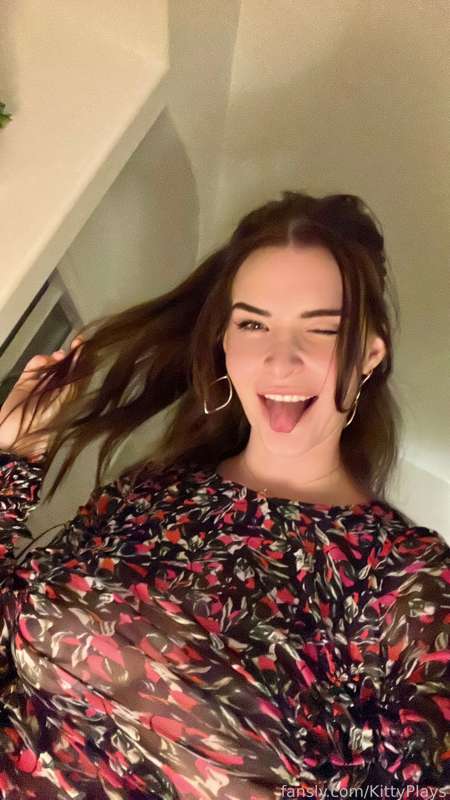 Kittyplays - Fansly - 25 Dec, 2022 2
