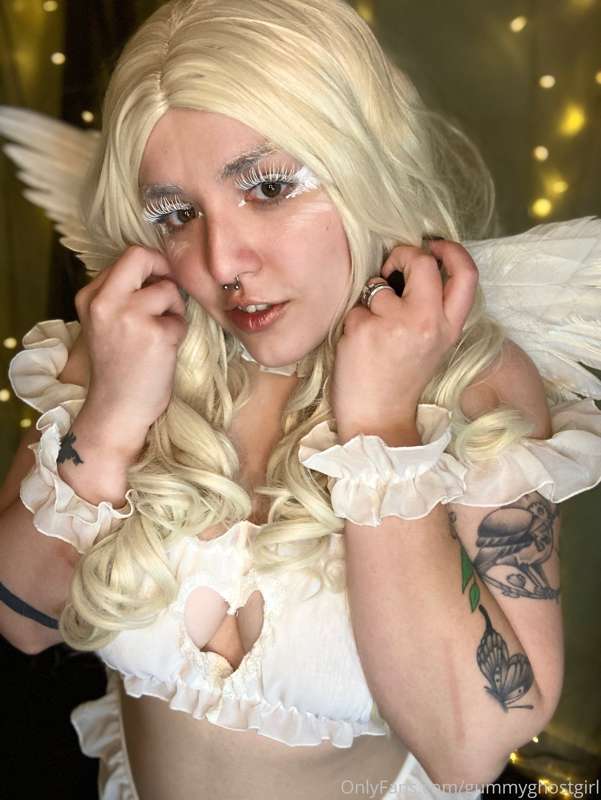 The angel and the devil on your shoulder are trying to get y.. 16
