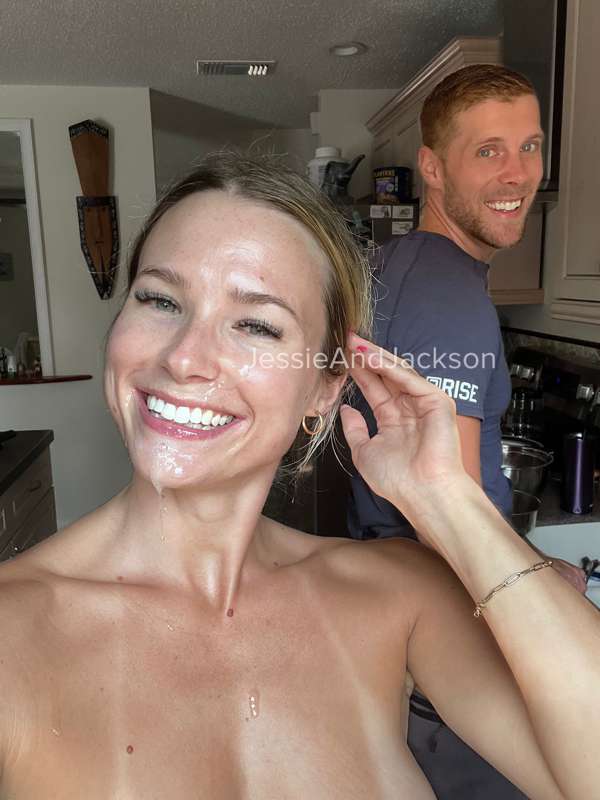 **Who’s ready to see a sloppy post workout blowjob & facial .. 1