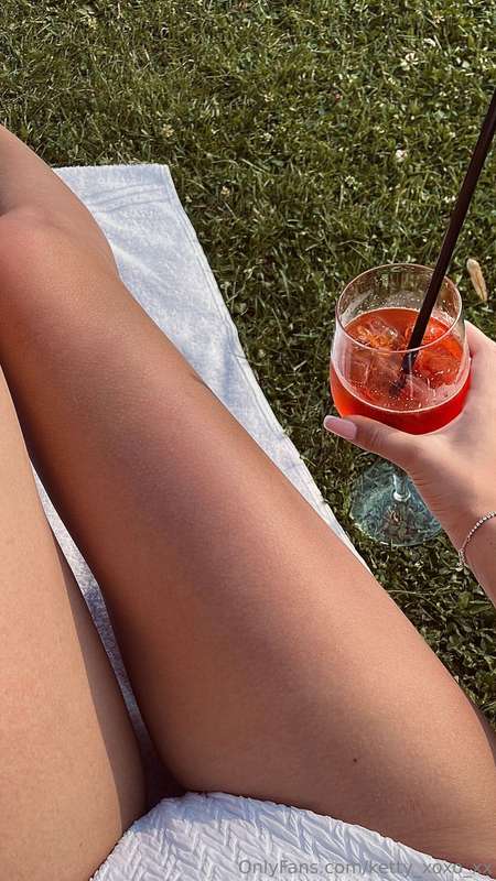 Feeling confident and free in my skin) Summer is the time to..