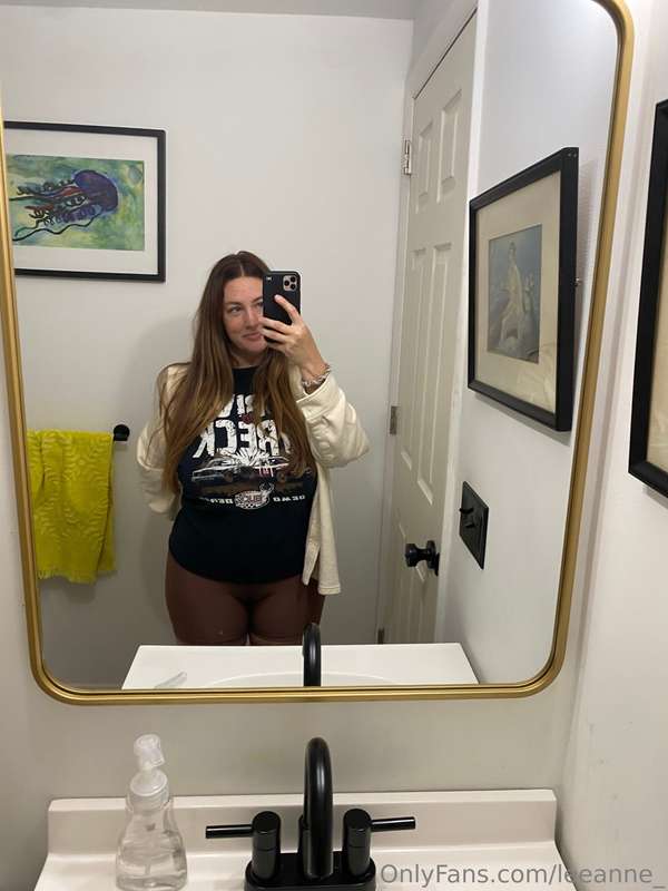 I'd like you to put me against the wall 🥵