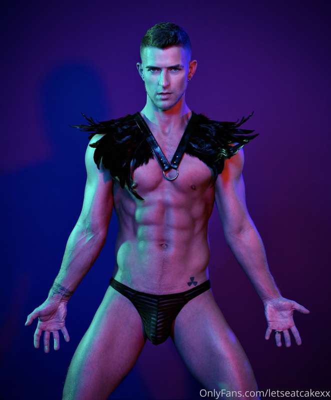 Another INCREDIBLE shot from Kaden’s photoshoot in LA! #Dont..