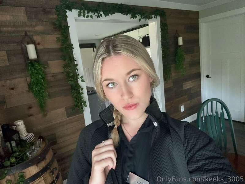 some selfies before work today 🤩😊 2