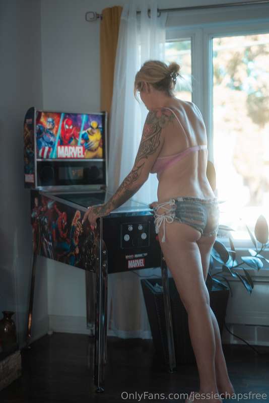 Vient jouer avec ma machine à boules 🥰🔥🔥🔥  Bon week end mes .. 5