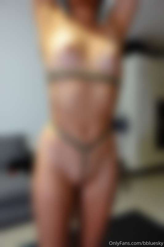 **EXCLUSIVE BONDAGE PHOTOSET** - first time being tied up
**.. 1