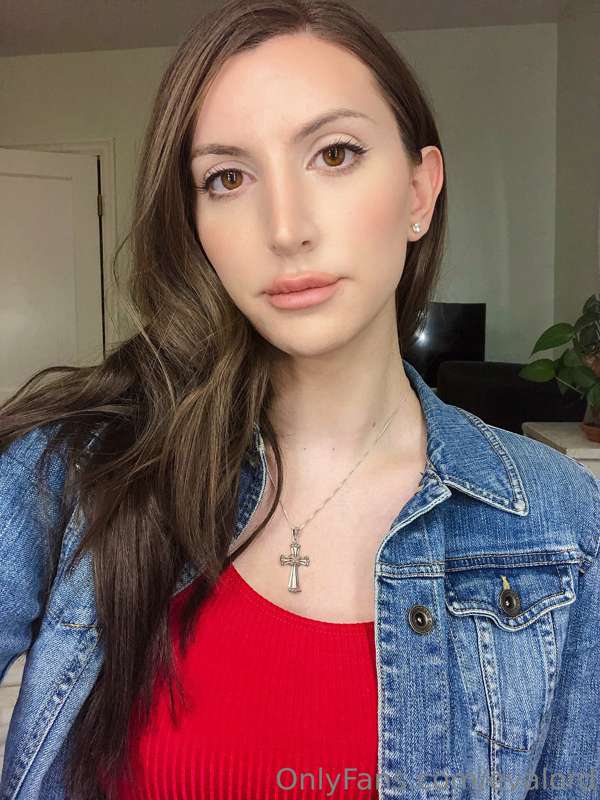 Would you ever have a trans girlfriend? Like if I could be y..