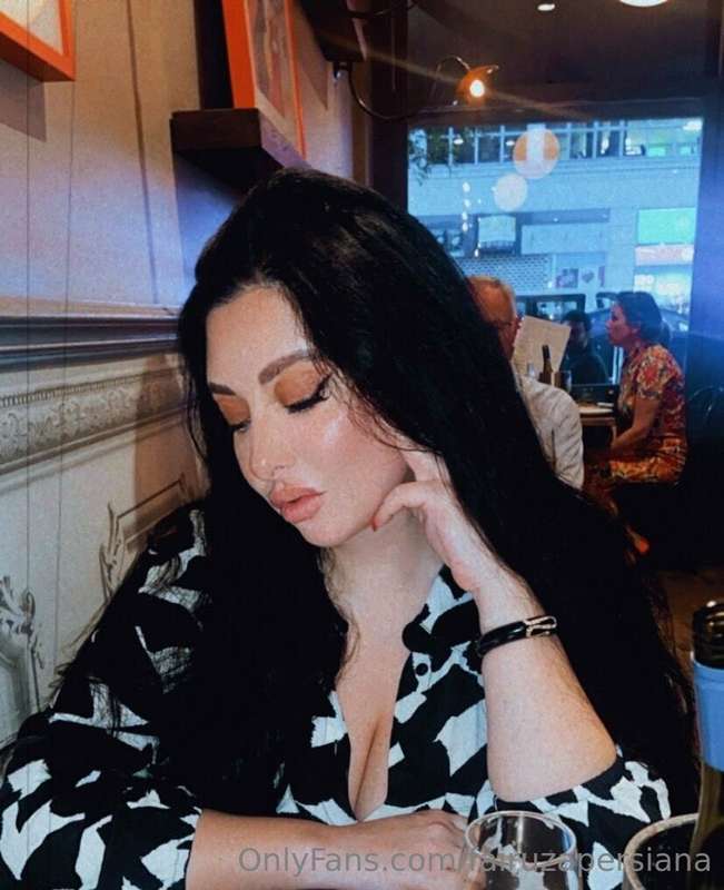 Fairuzapersiana - Onlyfans - 29 Oct, 2022