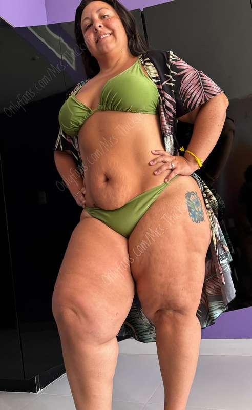 I love my green thong bikiniWhat do you think?