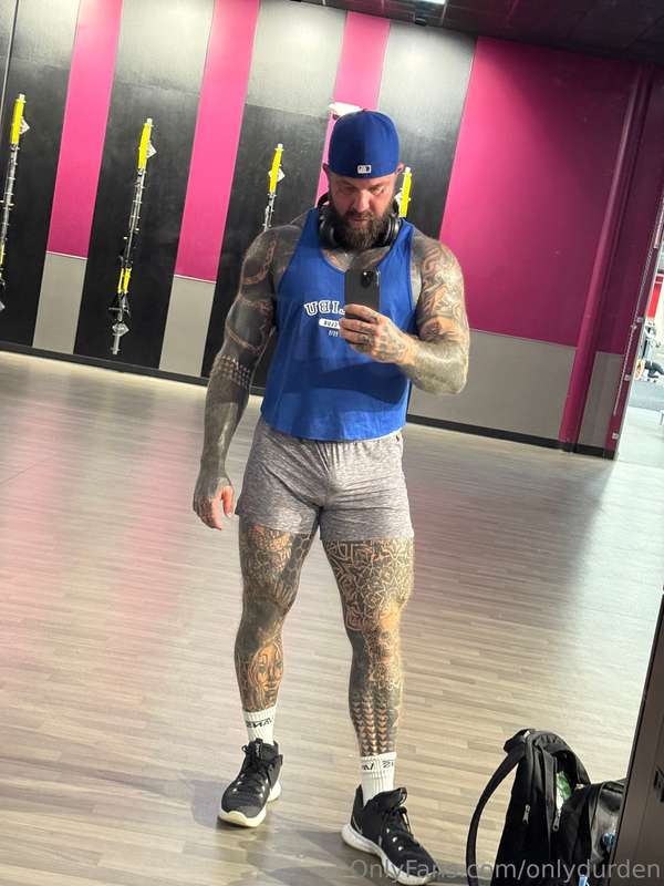 Palm Springs tomorrow!How much cock should I get this trip? 7