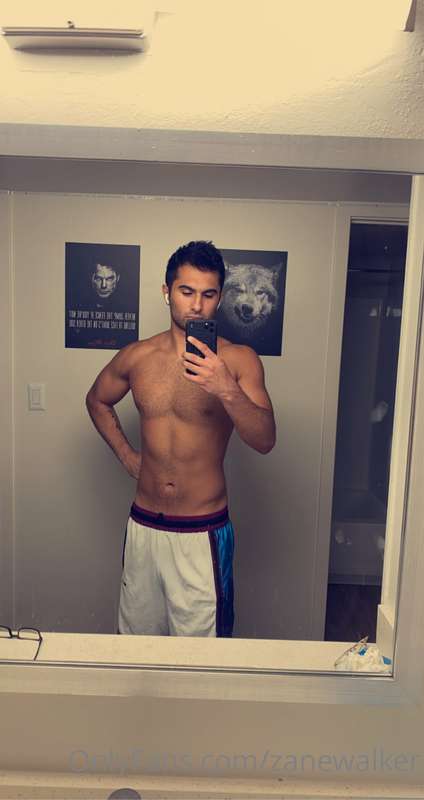Hi