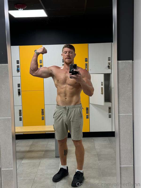 Flexin' in the gym 💪 Want to see what else I’m working on? 😏
