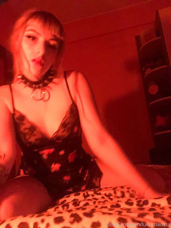 Buona seraaaa 
oggi redposting ❤️👹💋🌹🍷🌶
E per chi ieri mi ha .. 8