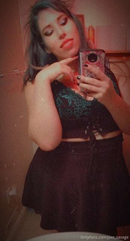Helloween vibes 🖤🎃🧹🦇 Some pictures feature the beautiful sex.. 18