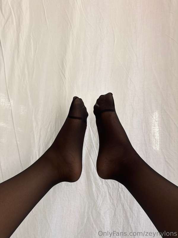 Zeynylons - Onlyfans - 31 May, 2025 8