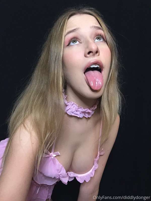 I call this the ‘waiting for cum’ look 2