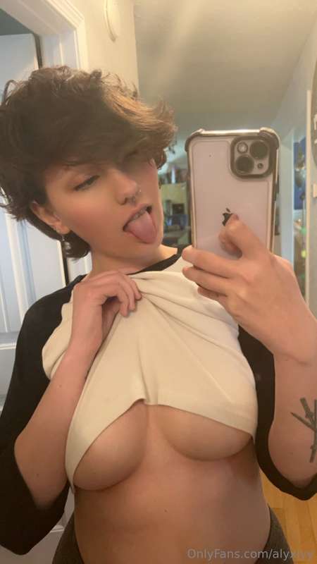How was everyone’s Easter? 👅 1