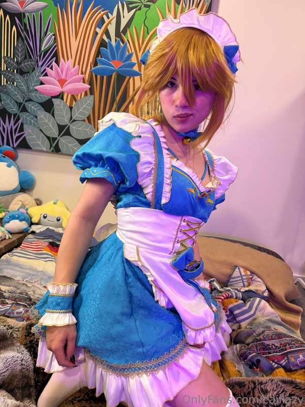 I tried on Princess Zelda’s dress today, I hope she doesn’t .. 7