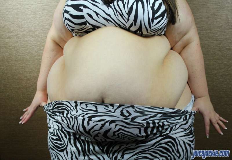 Rise and shine! The early bird gets a Big Juicy Treat

Throw.. 39