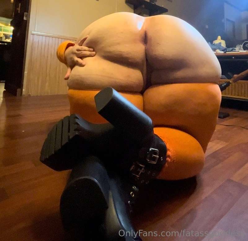 Fatassgoddess - Onlyfans - 03 Dec, 2024 2