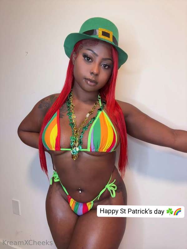 Happy St Patrick day ☘️🌈 can I be your lucky charm?  2