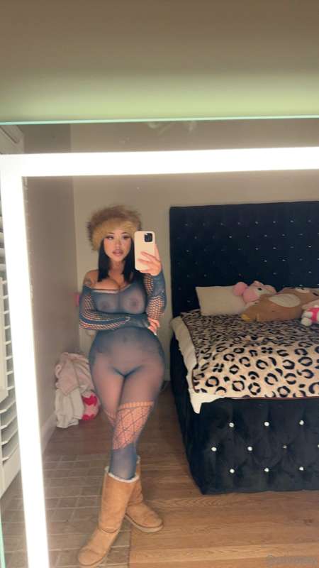 Undress me for winter time. ❄️