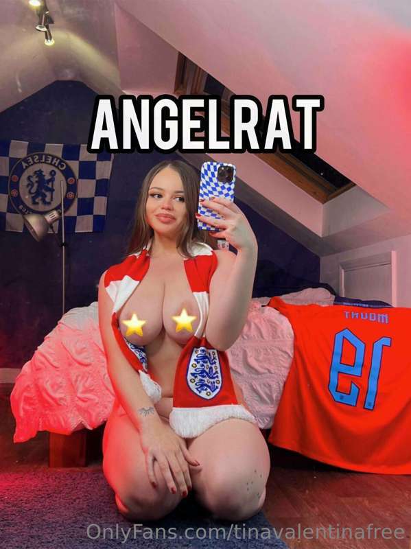 @AngelRat has the PHATTEST pussy in England 😈💦 sub to her FI..