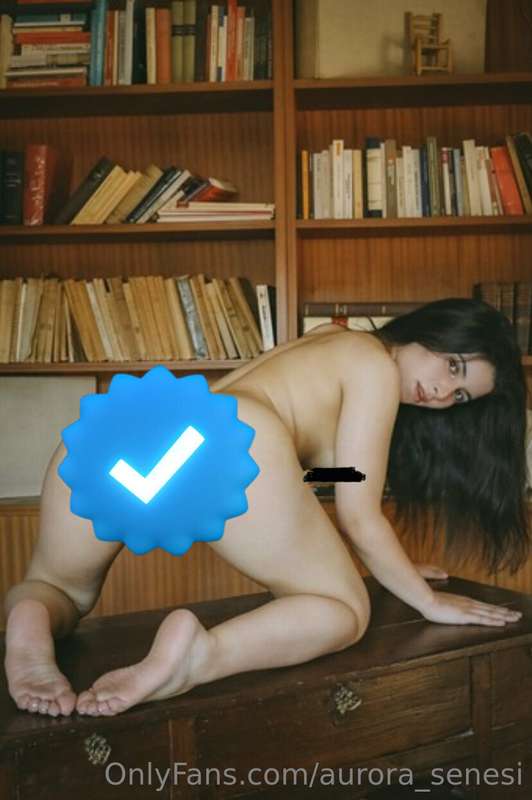 Ciao amore 😘 questa è la mia posizione preferita, vuoi vermi..