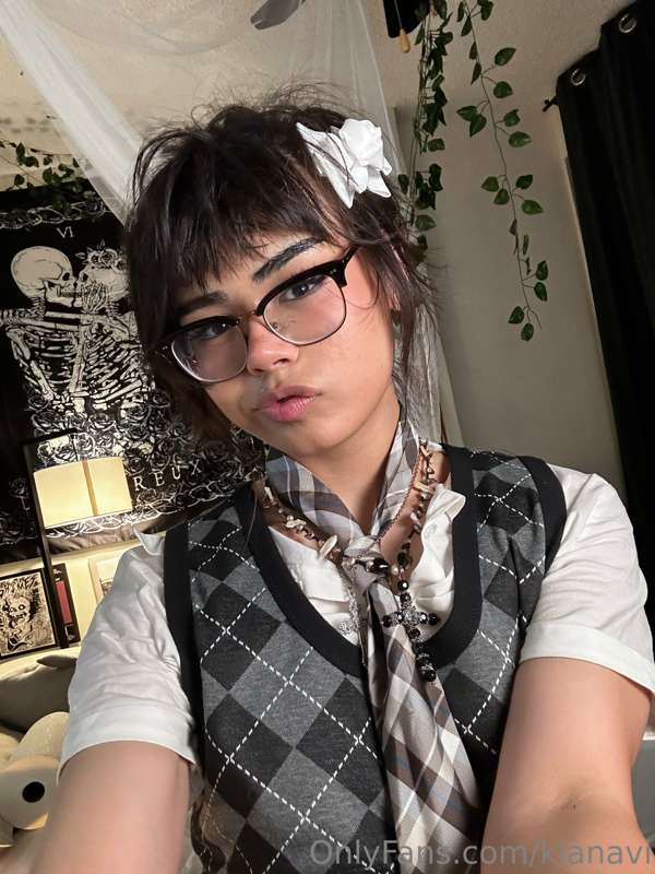 Good morning!!
It’s gonna be a productive day for me :3!!
Iv.. 4