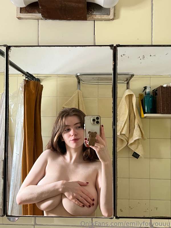 hot shower to start the day 🌞 im wondering if you like your ..