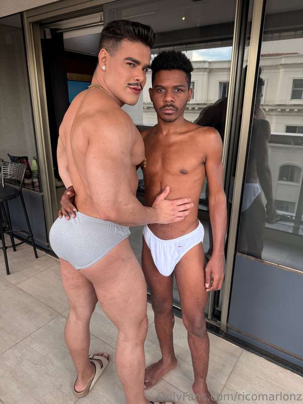 Full Video - Rico M e John Black XXLhttps://onlyfans.com/fam.. 16