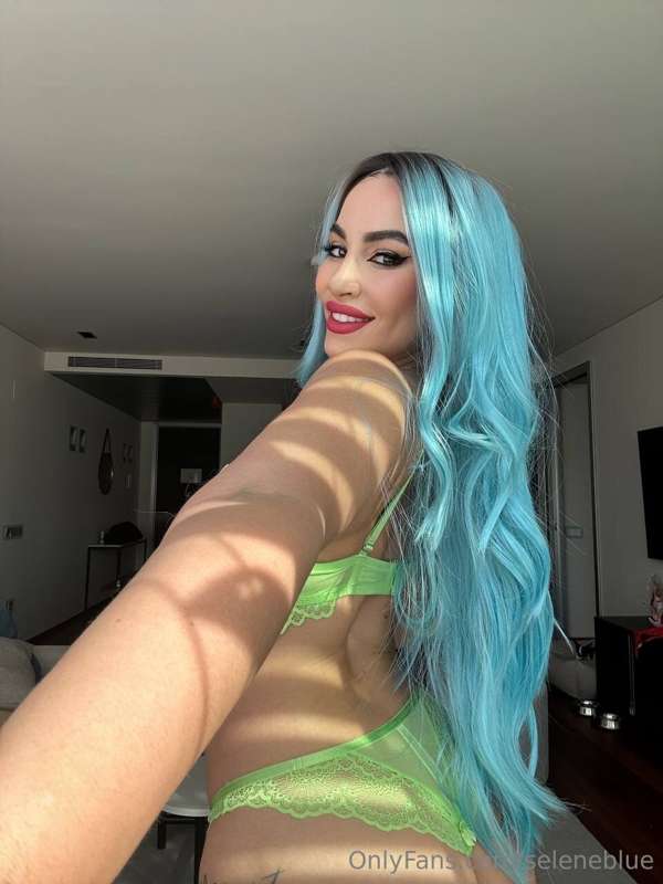 Want more ? Check your DMS 👅😉🔥