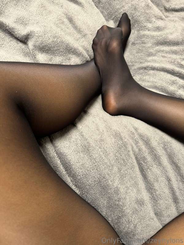 Zeynylons - Onlyfans - 20 Sep, 2024 1
