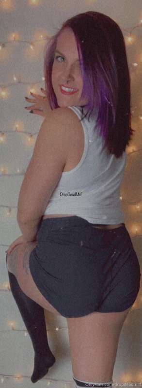 Fun fact- I love my job because I get to make myself cum all.. 1