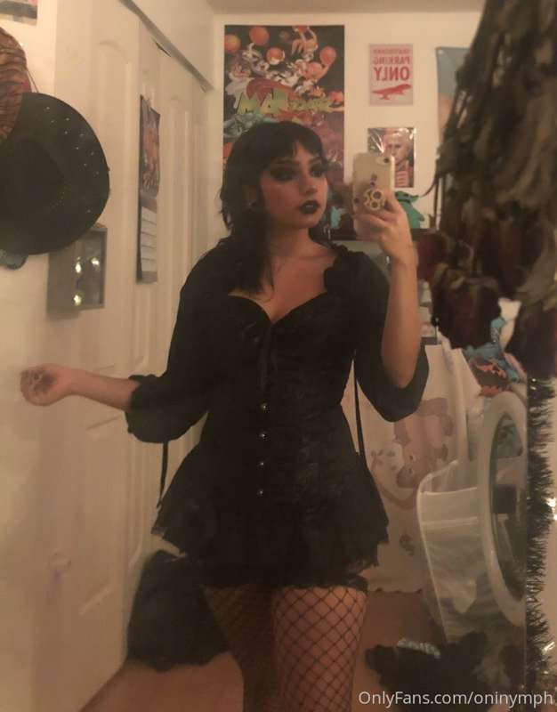 pirate oni is here to steal your heart