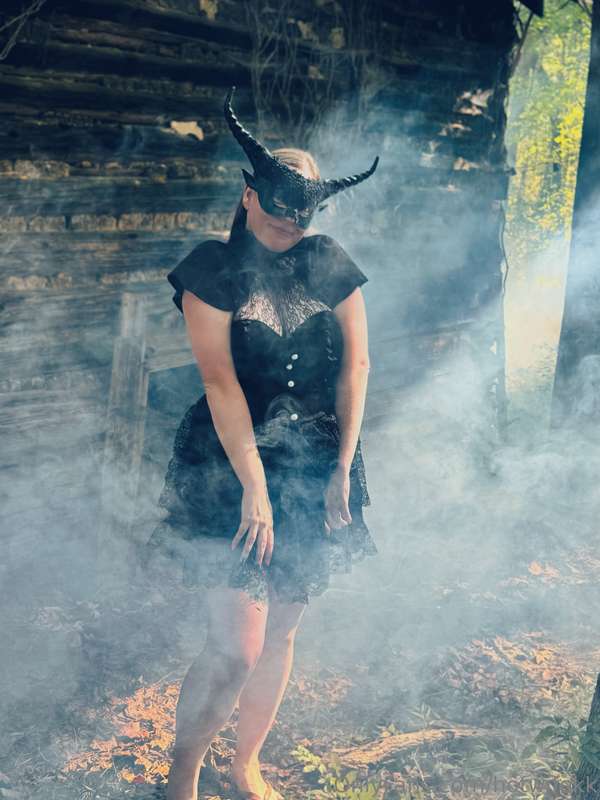 Hotwifekk - Onlyfans - 18 Oct, 2024 1