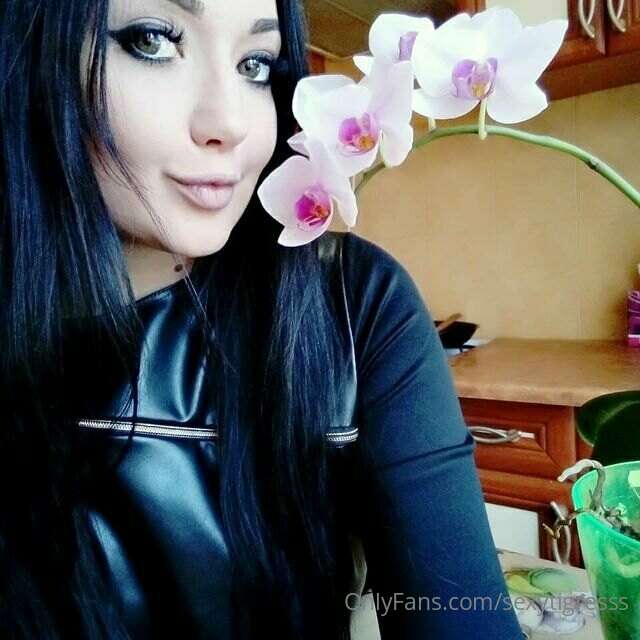 I love flowers, I love to inhale the aroma of flowers in the..