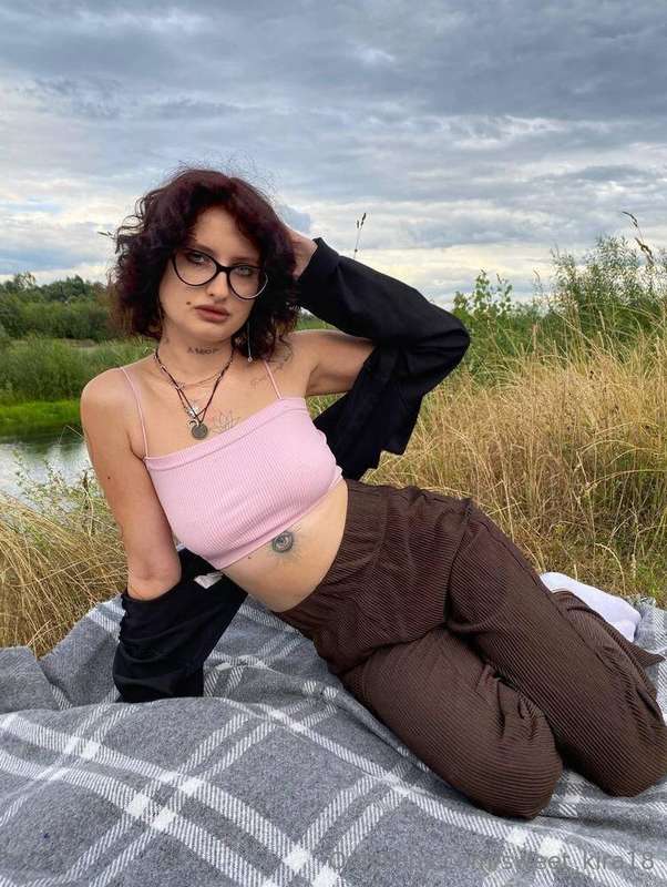 This baby @jessica_sexology wants you to take off everything..